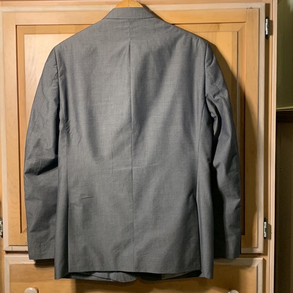 Calvin Klein (40R) - Picture 16 of 16